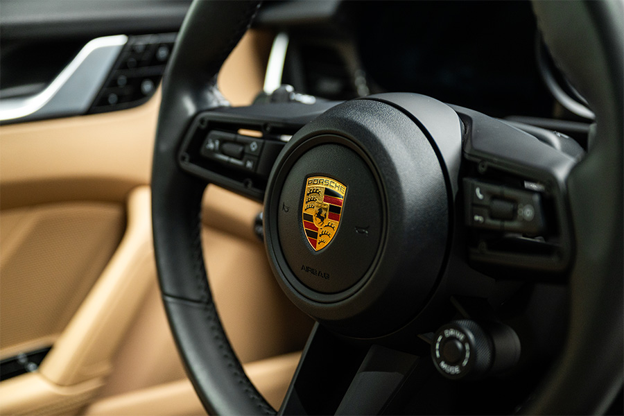 25DSC_9917-Porsche 911 C4 Safari - Hires- Small